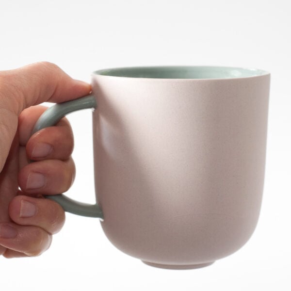 mug-in-hand mug with a generous handle