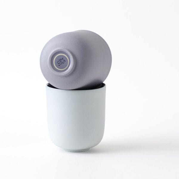 tall-blueberry-bottomup minimal tall cups logo visible