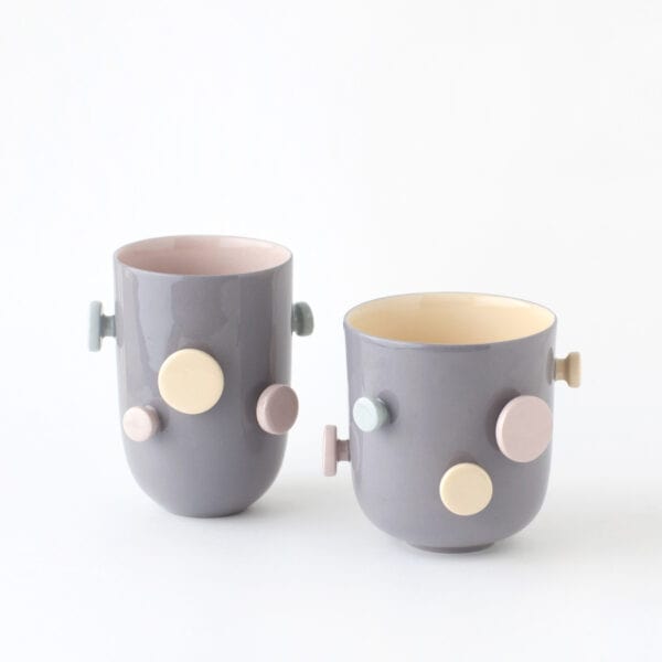 buttons-pair-blueberry-yellow-pink colorful mugs Buttons