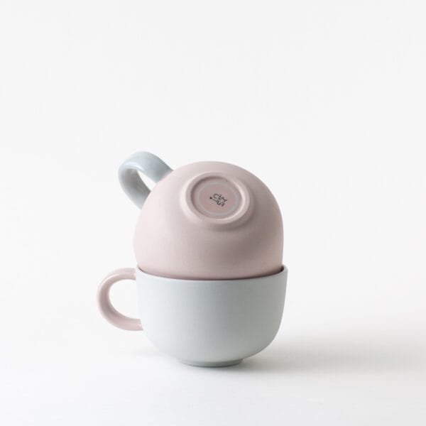 mini-handle-pair-blue-pink-upsidedown minimalist teacups