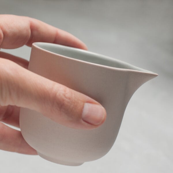 minimal-creamer-pink-blue-inhand small minimal creamer in hand