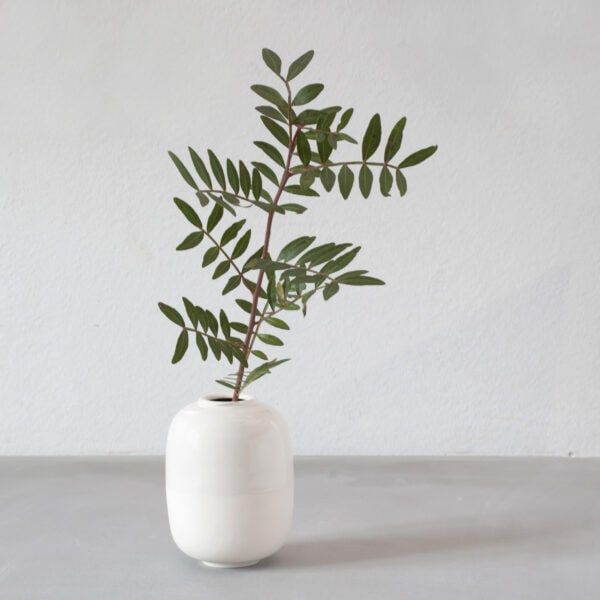duo-white-tall small vase with a long stem