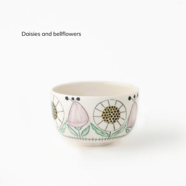 Swedish-summer-mini-daisies-bellflowers mini cups with daisies