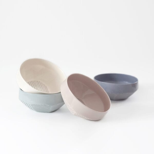 EL_bowl_four_light a set of four bowls