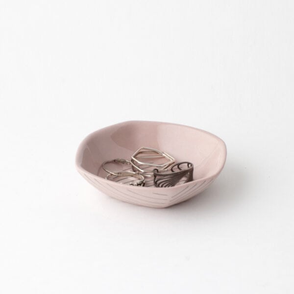 el-mini-pink-with-rings